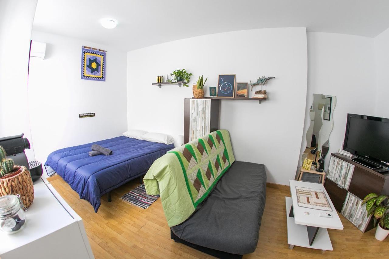Estudio Cobertizo Apartment Malaga Bagian luar foto
