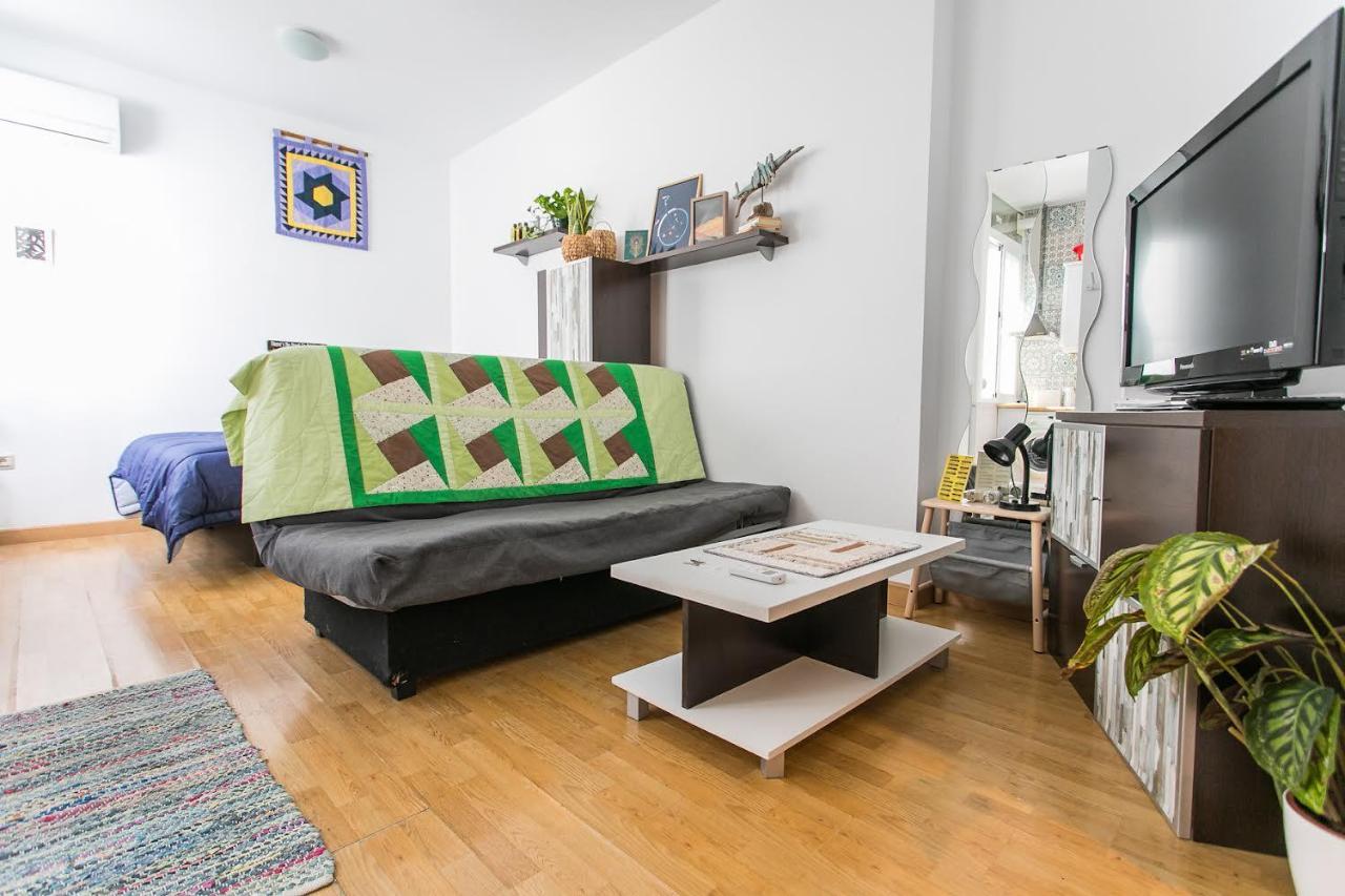 Estudio Cobertizo Apartment Malaga Bagian luar foto