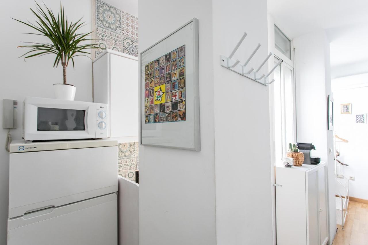 Estudio Cobertizo Apartment Malaga Bagian luar foto