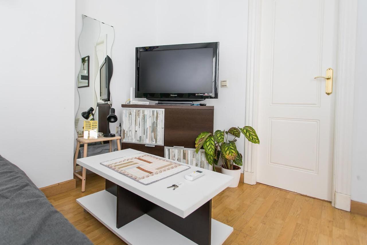 Estudio Cobertizo Apartment Malaga Bagian luar foto